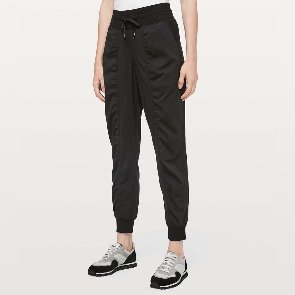 Lululemon Dance Studio Jogger-Size 6-Black